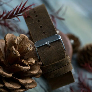 Rustic Vintage Men's Watch - Vintage Black Walnut Deer Head Watch | Round Dial with Arabic Numerals, Quartz Movement, Brown Leather Strap, Perfect